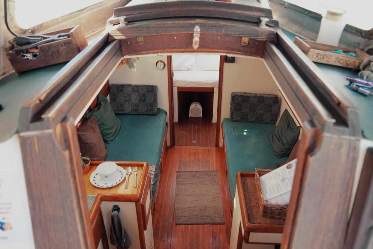 Cozy Lisbon Marina Sleepaboard - Sail Away Hotel Exterior foto