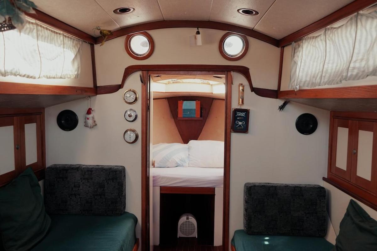 Cozy Lisbon Marina Sleepaboard - Sail Away Hotel Exterior foto